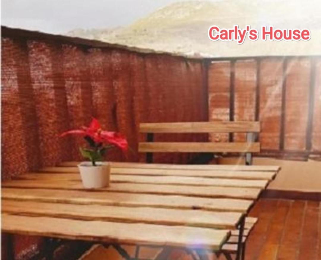 Apartmán Carly'S House Onís Exteriér fotografie